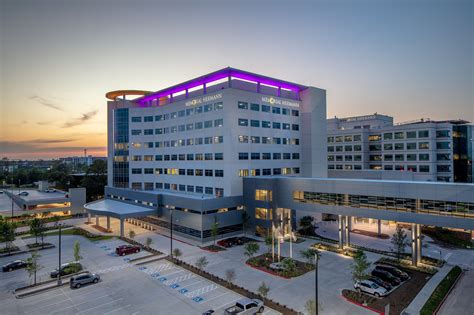 Woodlands Medical Clinic .